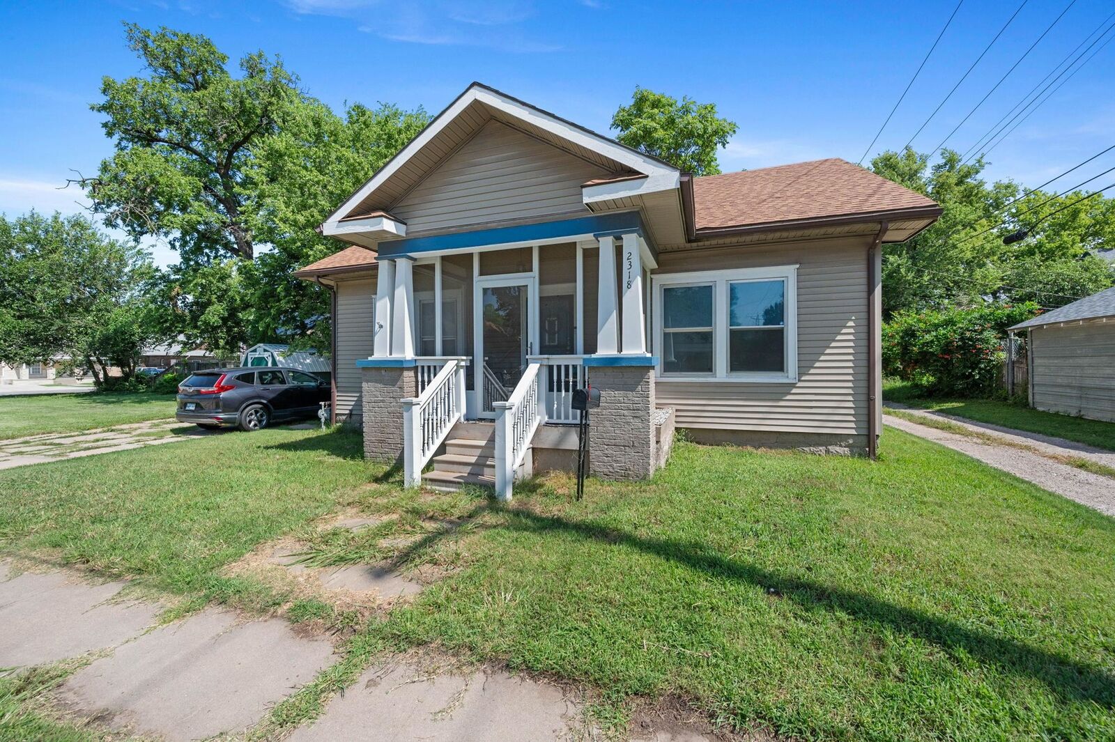 Property Photo: 2318 E 1st St N KS 67214