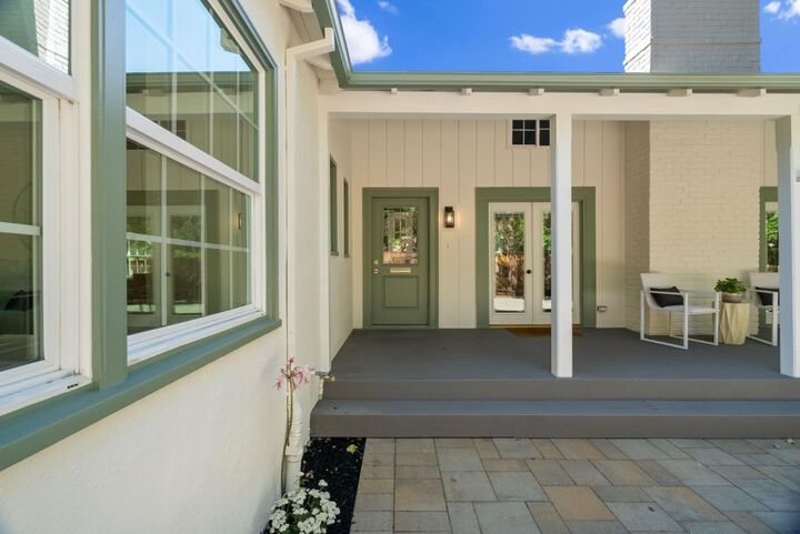 Property Photo:  1730 Guinda Street  CA 94303 