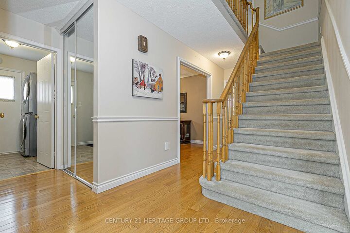 Property Photo:  231 John Bowser Crescent  ON L3Y 7N7 