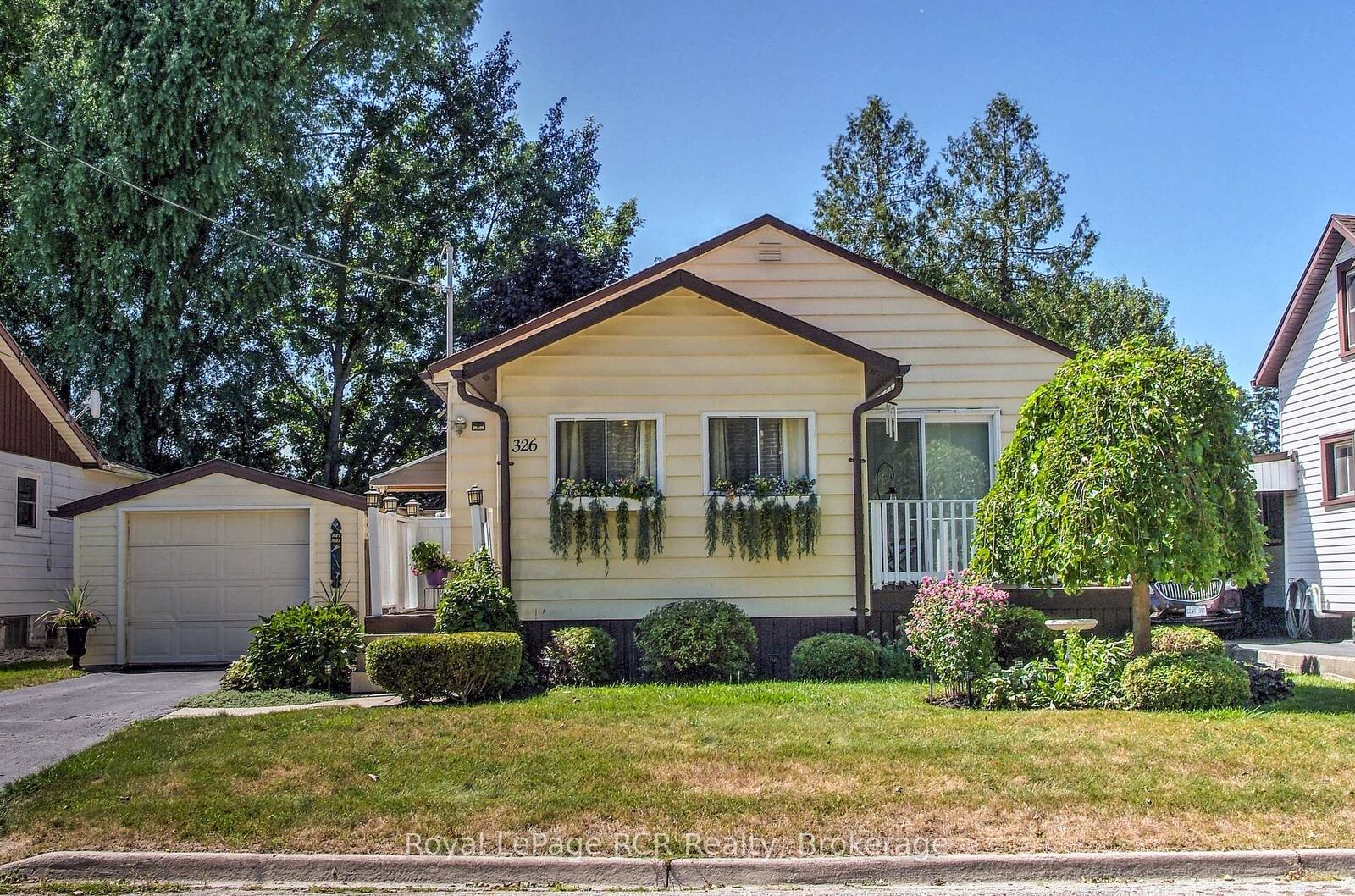 Property Photo: 326 12th Avenue ON N4N 2T2