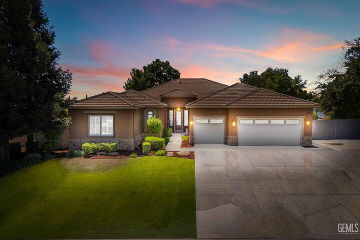 6914 Canaletto Avenue  Bakersfield CA 93306 photo