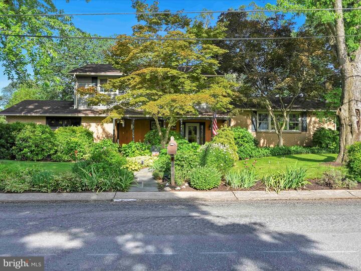 8 Wintermere Road  Lebanon PA 17042 photo