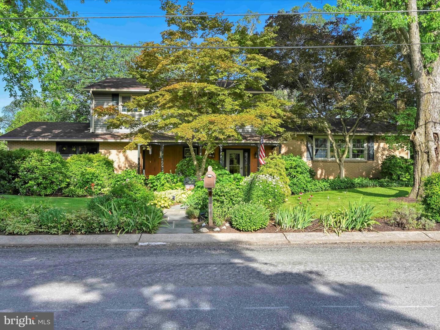 Property Photo:  8 Wintermere Road  PA 17042 