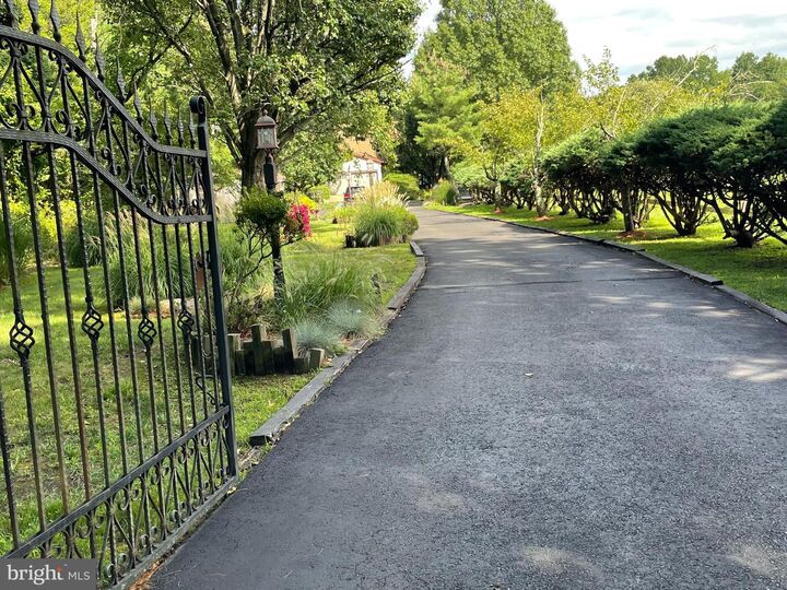 570 Walton Avenue  Mount Laurel NJ 08054 photo