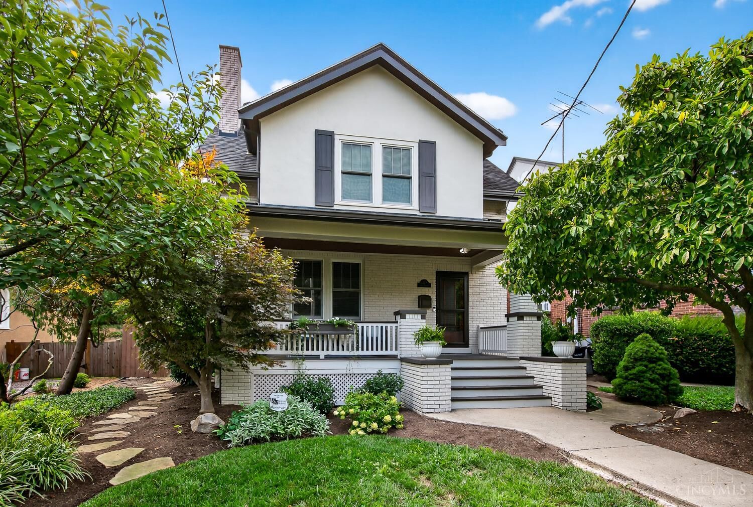 Property Photo:  1217 Delta Avenue  OH 45226 