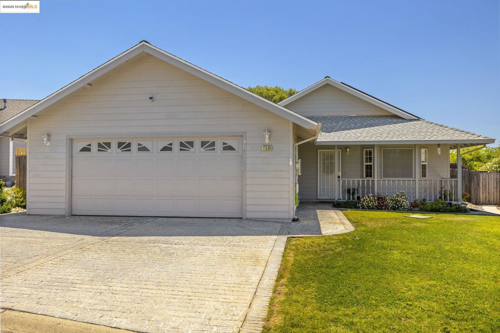 Property Photo:  17538 Twin Oak Dr  CA 95327 