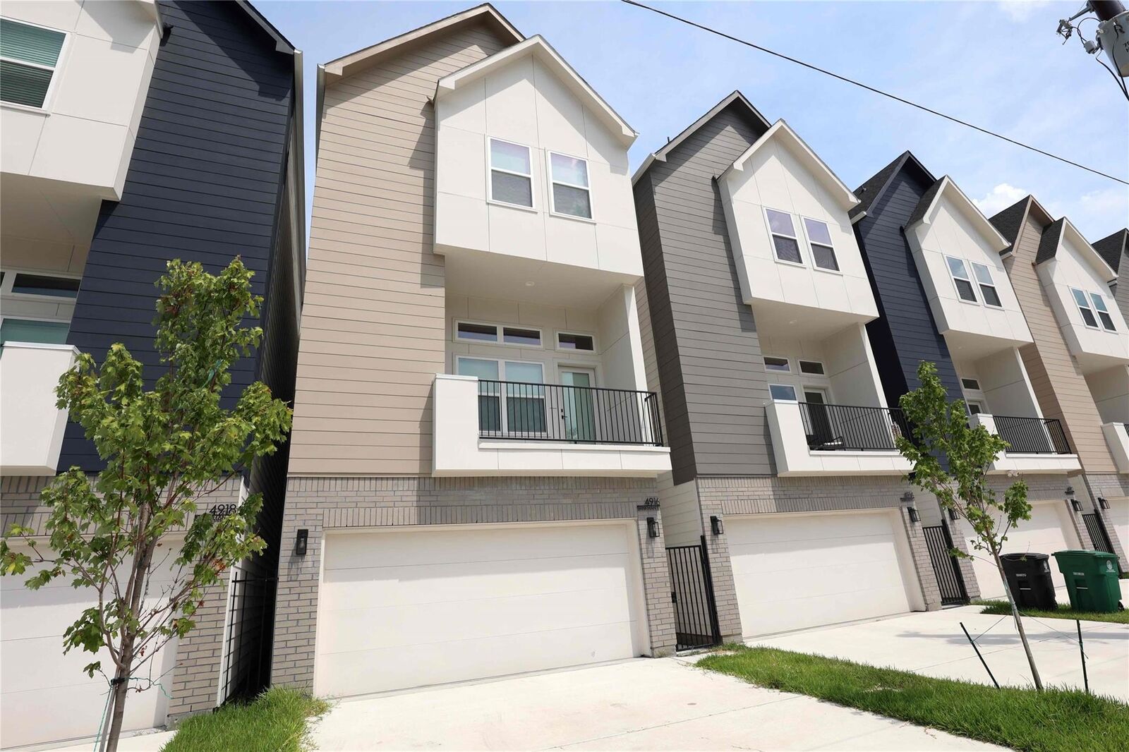 Property Photo: 4916 Brinkman Street TX 77018