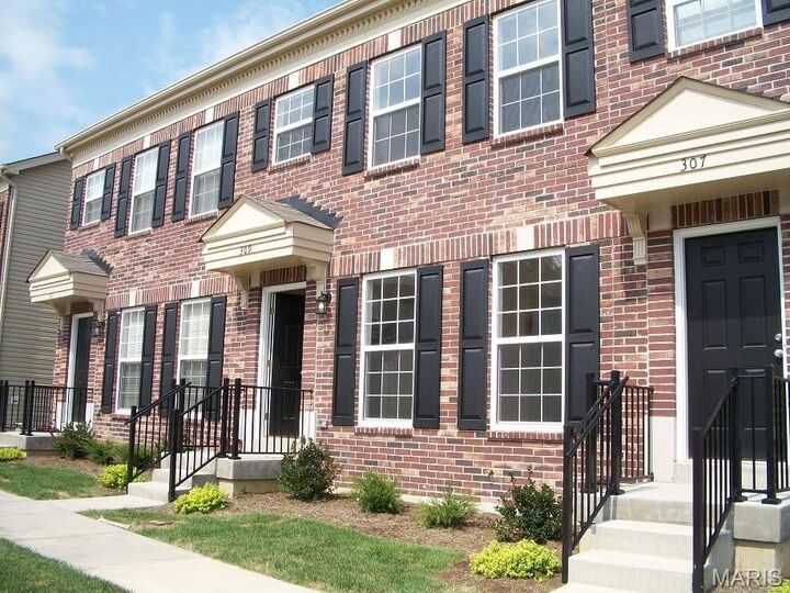 Property Photo:  309 Willott Square Drive  MO 63376 
