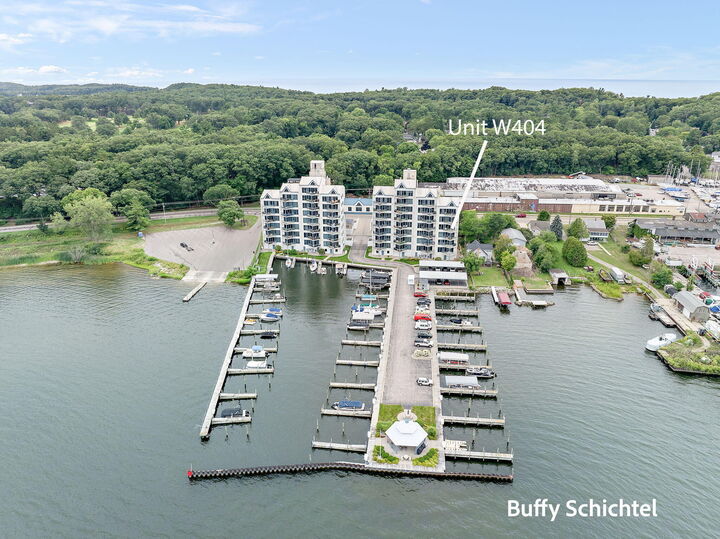 2964 Lakeshore Drive  Muskegon MI 49441 photo