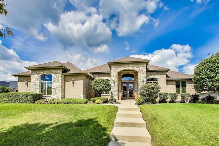 8132 Pickens Drive  Orland Park IL 60462 photo