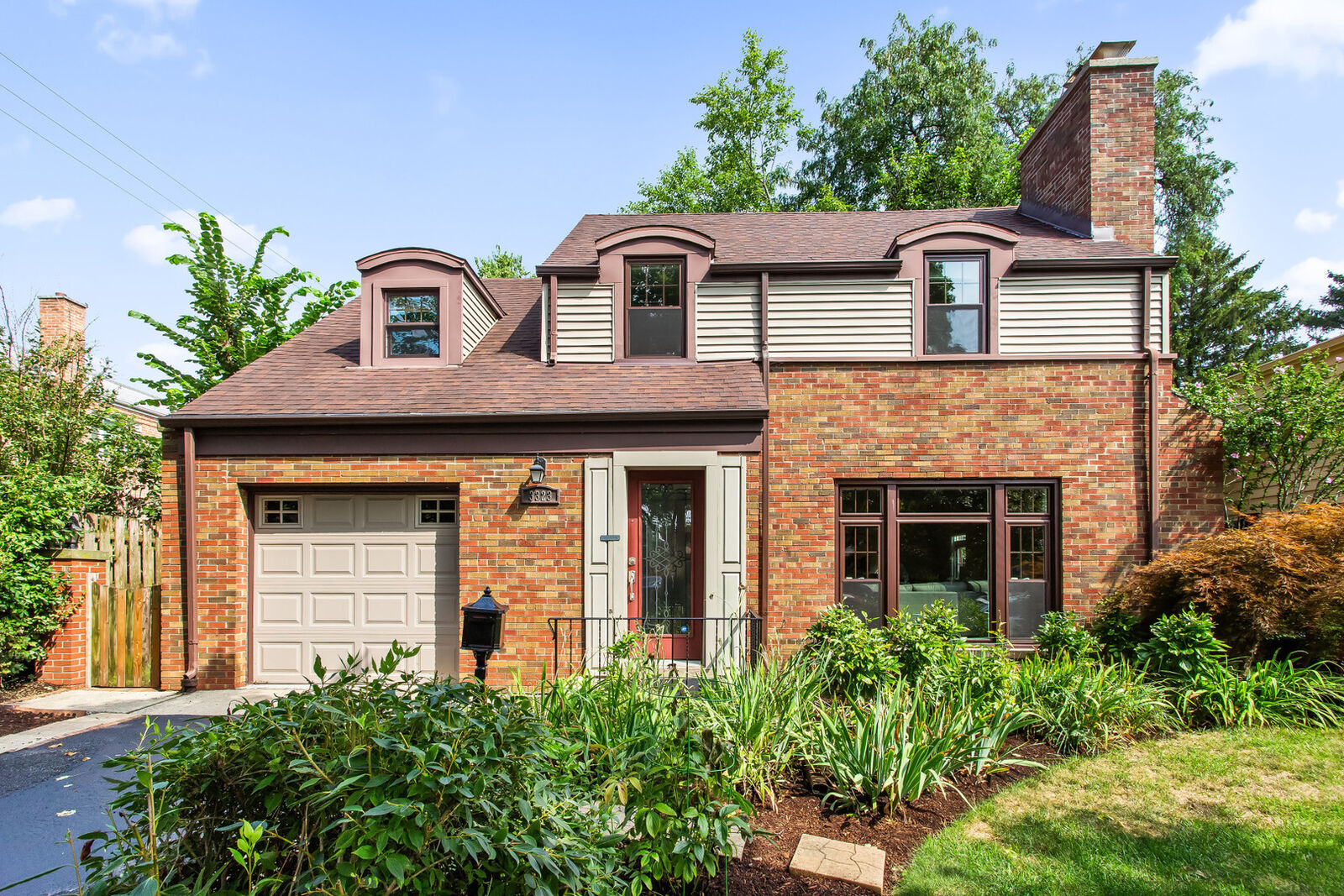 Property Photo:  3323 Harrison Street  IL 60201 