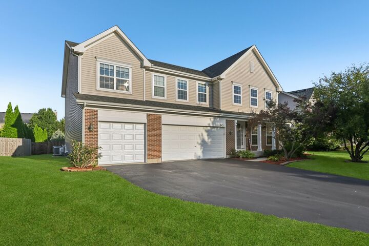 Property Photo:  845 Preston Lane  IL 60543 