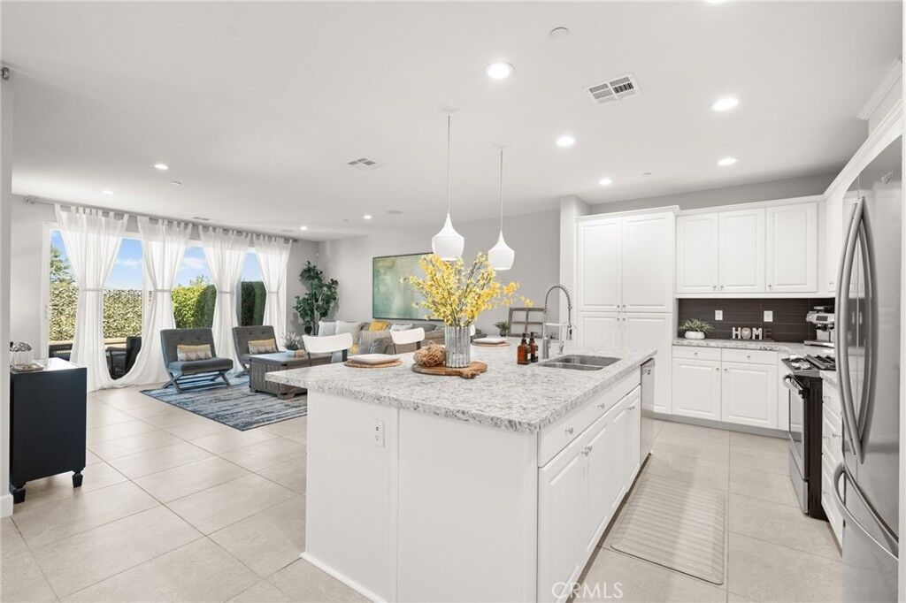 Property Photo:  38301 Brookdale Way  CA 92563 