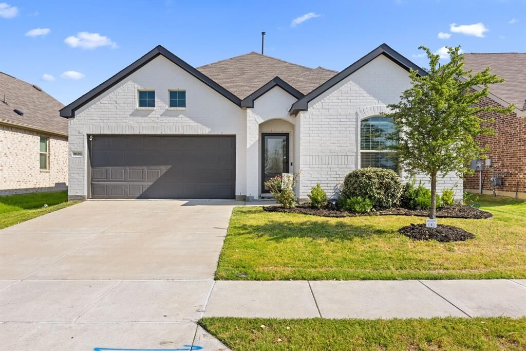 Property Photo: 3620 Milkweed Road TX 75071