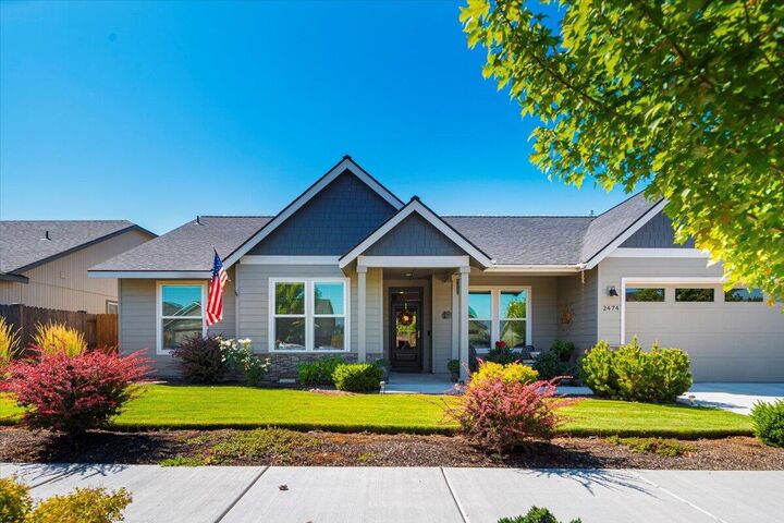 Property Photo:  2474 NW Hazelwood Avenue  OR 97756 