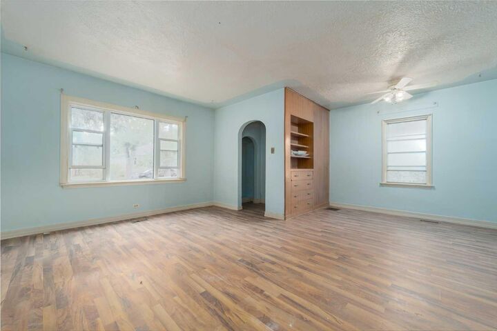 Property Photo:  644 12 Street N  AB T1H 2H1 