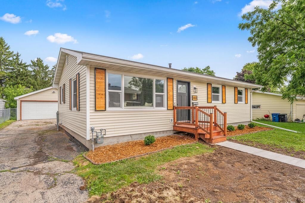 Property Photo:  1408 Witzel Avenue  WI 54902-5663 