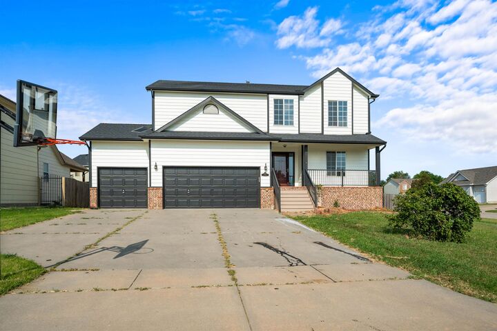 2301 S Stoneybrook St  Wichita KS 67207 photo