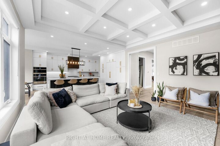 262 Senlac Road  Toronto ON M2R 1P8 photo