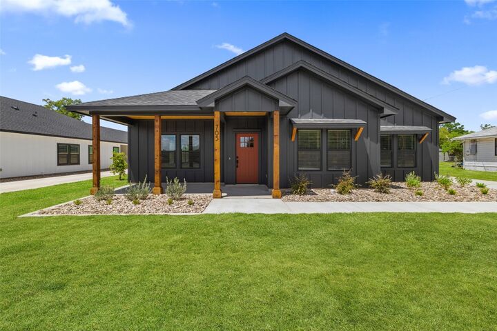 705 Sloan Street  Taylor TX 76574 photo
