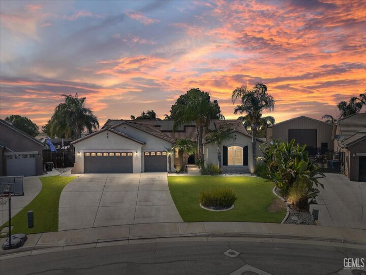 6821 Nettleton Street  Bakersfield CA 93312 photo