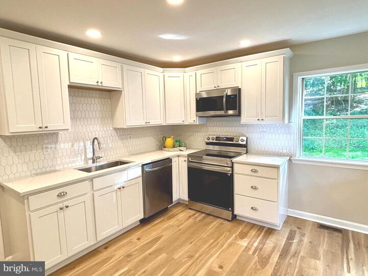 Property Photo: 237 Oakridge Drive WV 25425