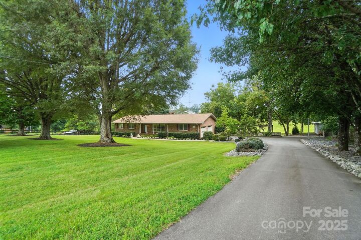 Property Photo: 256 Johnson Dairy Road NC 28115