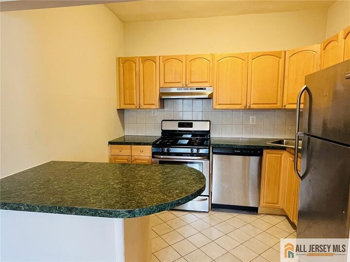 Property Photo: 17 Elm Court B NJ 08840