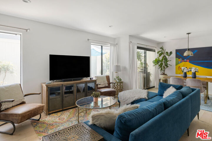 Property Photo: 10500 Sunland Blvd CA 91040