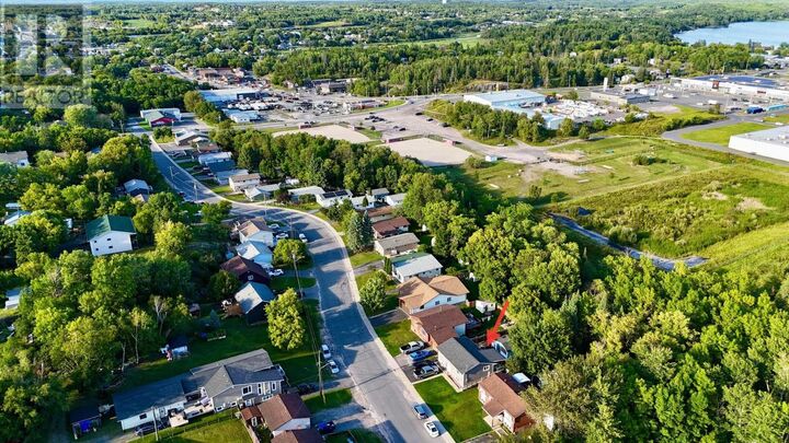Photo de la propriété: 631 Eighth Avenue South ON P9N 3Z9