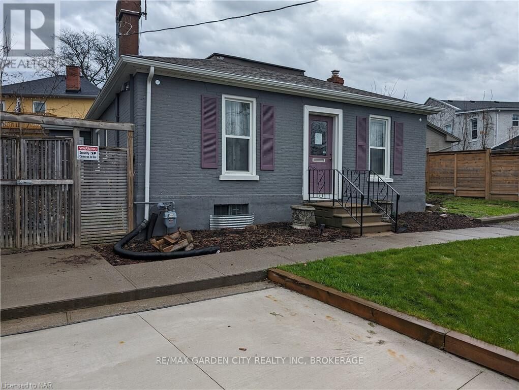 Property Photo:  28 Lake Street  ON L2R 5W6 