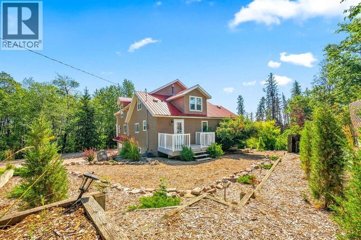 Property Photo: 720 Poplar Drive AB T0A 1A0