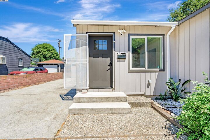 Property Photo: 24576 Oneil Ave CA 94544