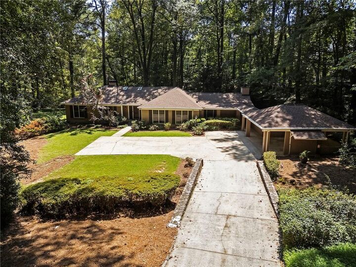 1190 W Wesley Road NW  Atlanta GA 30327 photo