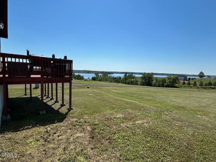 Property Photo:  5475 Relaxation Avenue  ND 58631 