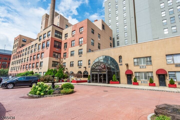 Property Photo: 111 Mulberry St NJ 07102