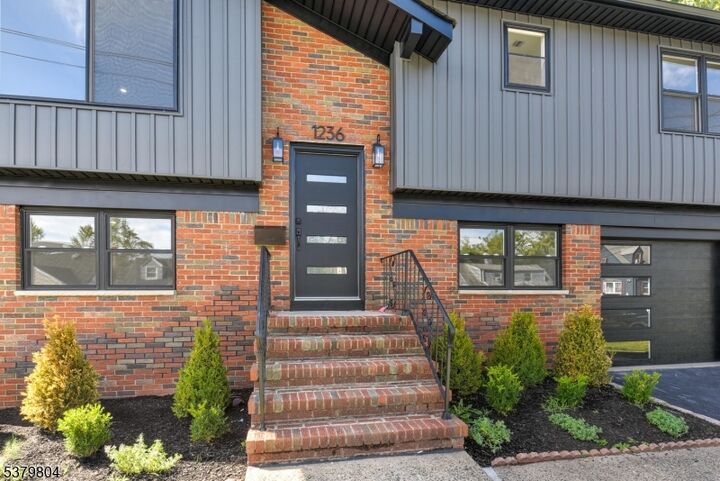 Property Photo:  1236 Erhardt St  NJ 07083 