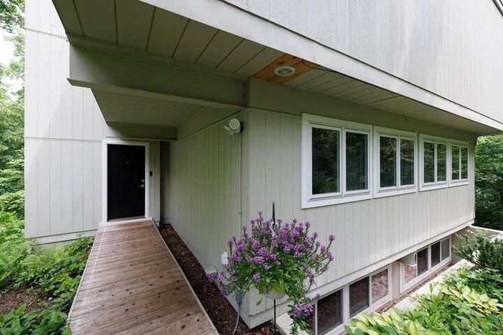 Property Photo: 2201 Timberland Road IA 50014