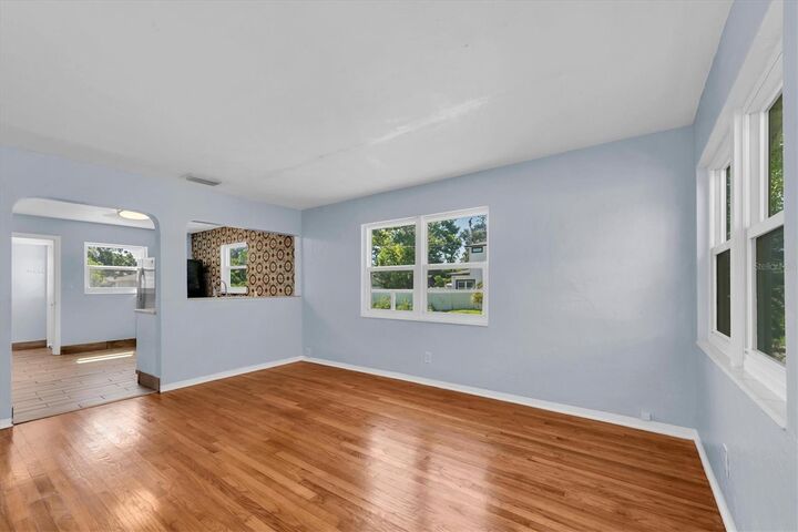 Property Photo: 1101 28th Street N FL 33713