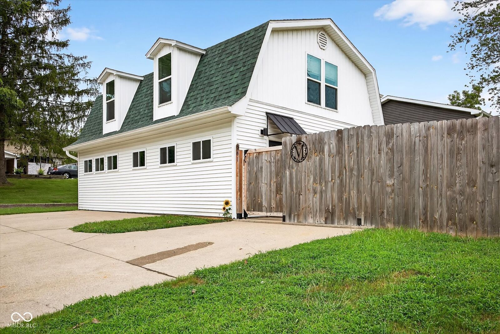 Property Photo: 901 25th Street IN 47421