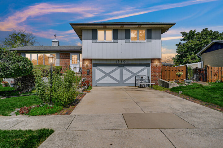 Property Photo:  15301 Cherry Lane  IL 60452 