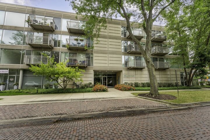 705 11th Street 205  Wilmette IL 60091 photo