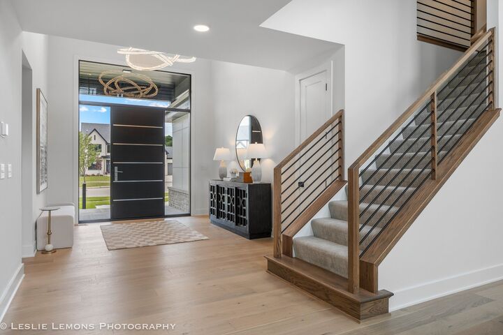 Property Photo: 20 Pinnacle Court IL 60565