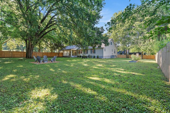 Property Photo: 115 Holt Hills Rd TN 37211