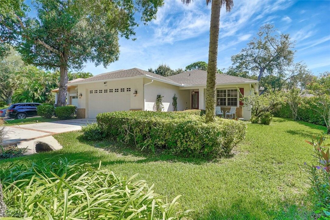 Property Photo: 15631 Red Fox Run FL 33912