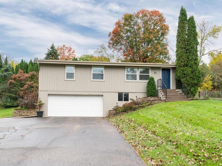 Property Photo:  5826 Salisbury Avenue  MN 55345 