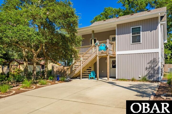 201 Dare Avenue  Manteo NC 27954 photo