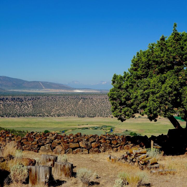 Property Photo:  6233 SE Scenic Drive  OR 97754 