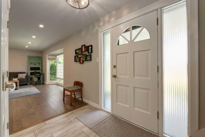 Property Photo:  435 Wilverside Way SE  AB T2J 1Z6 