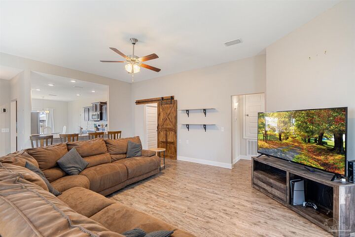 Property Photo: 5608 Blue Sky Ct FL 32583